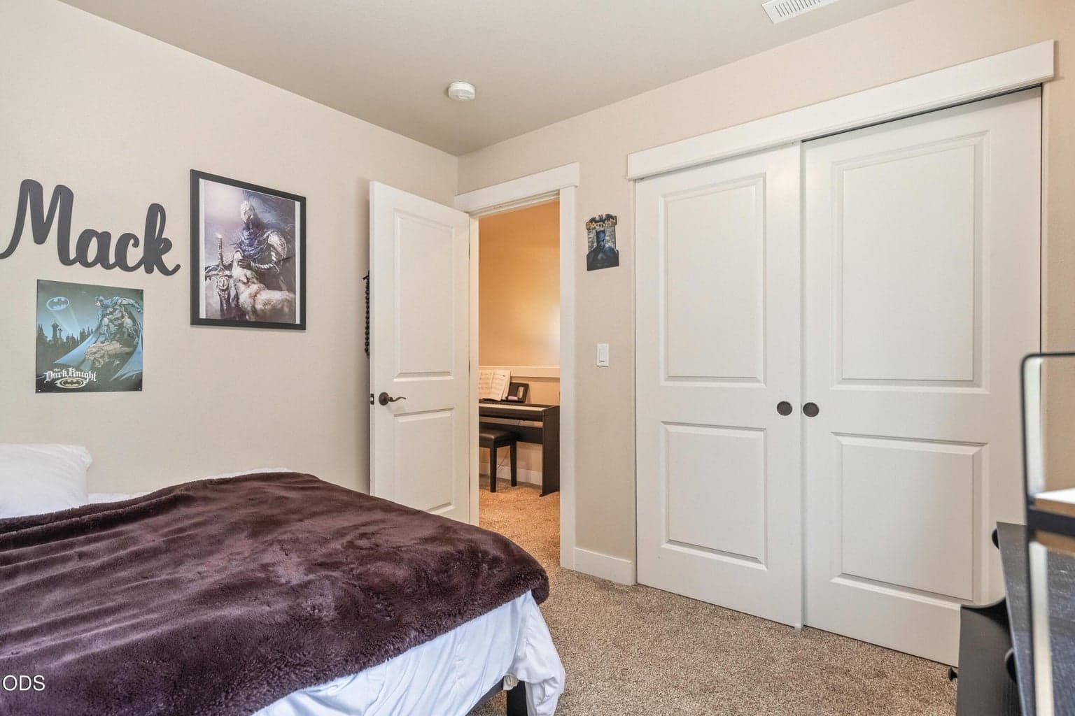 Photo of 1885 NE Altura Drive 24 of 35