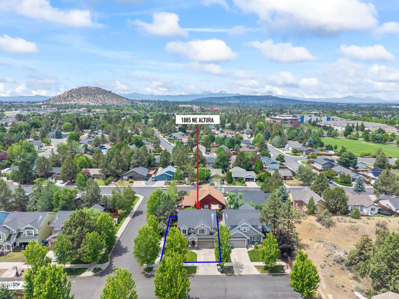 Photo of 1885 NE Altura Drive 35 of 35