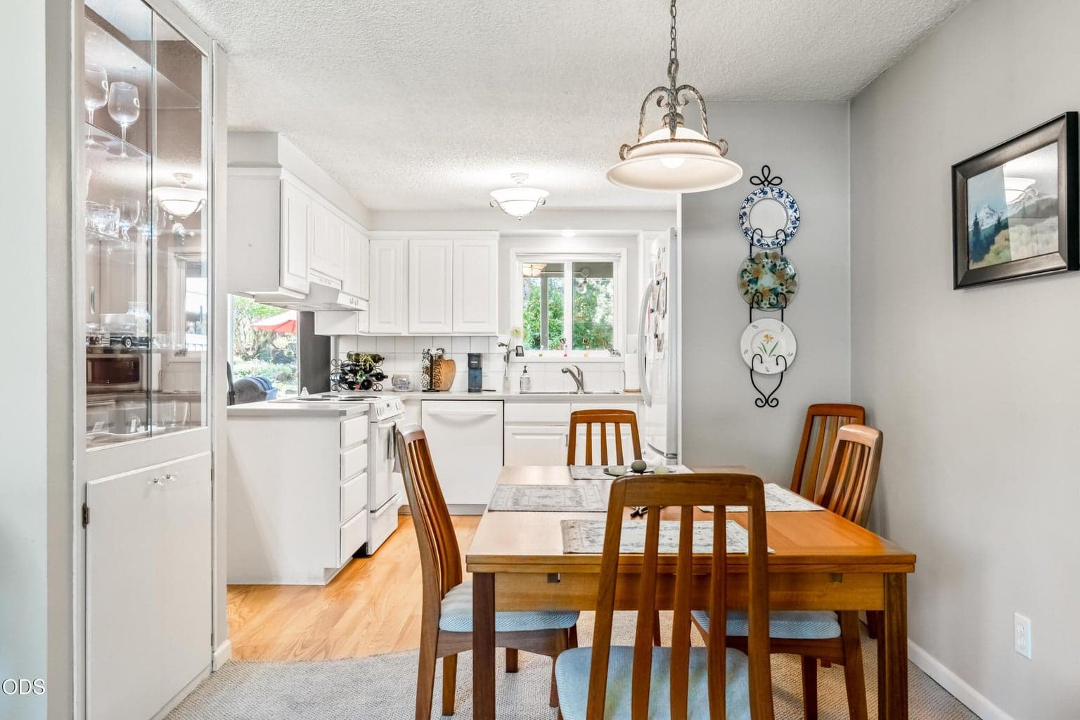 Photo of 709 NE Lafayette Avenue 10 of 32