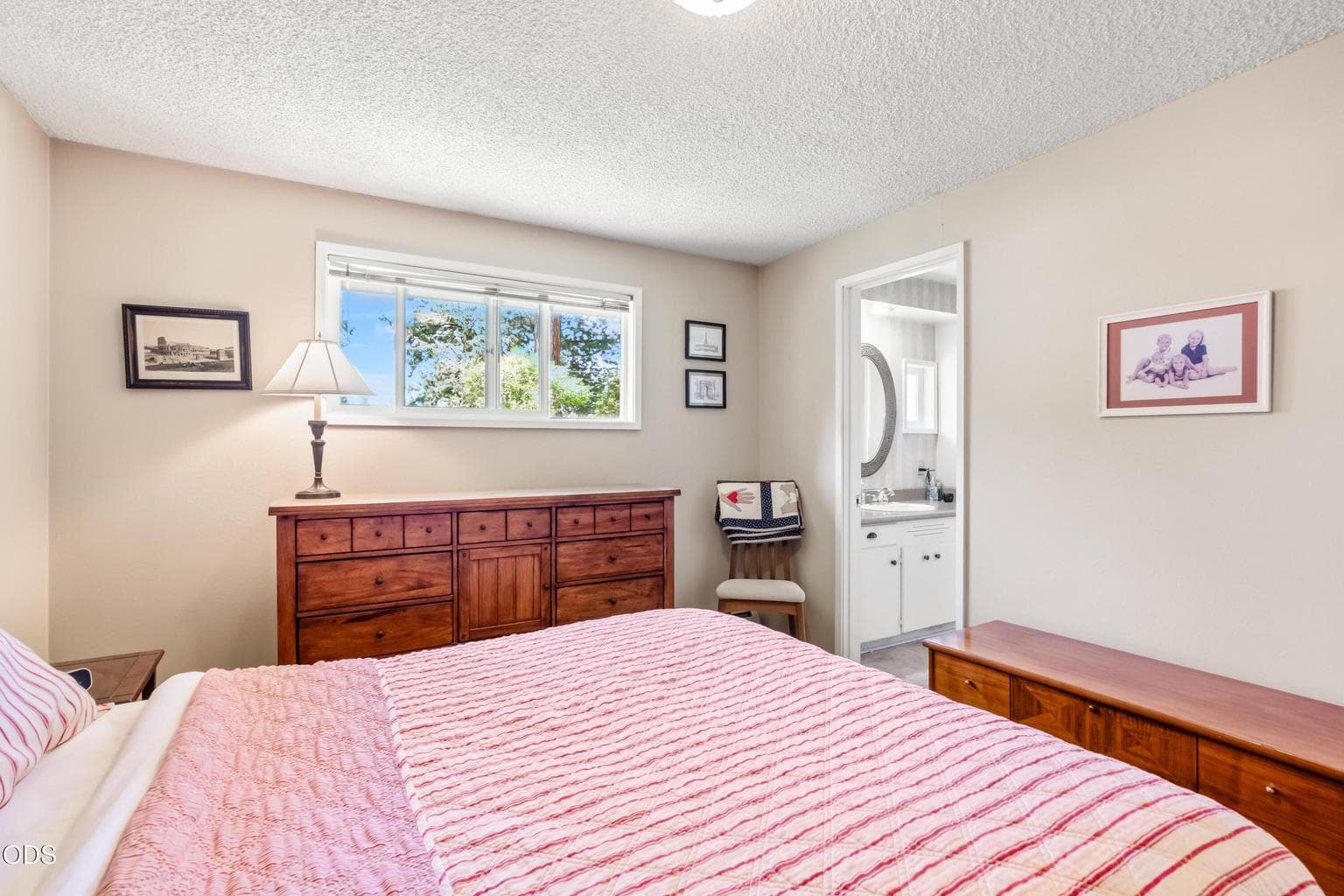 Photo of 709 NE Lafayette Avenue 12 of 32