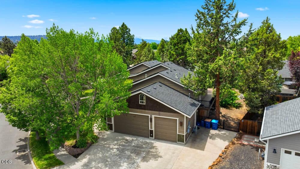 Photo of 63225 Stonewood 2 of 48