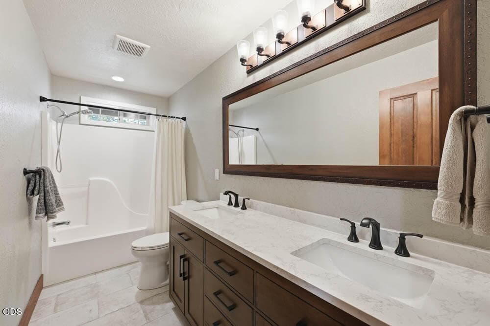 Photo of 63225 Stonewood Drive 30 of 48