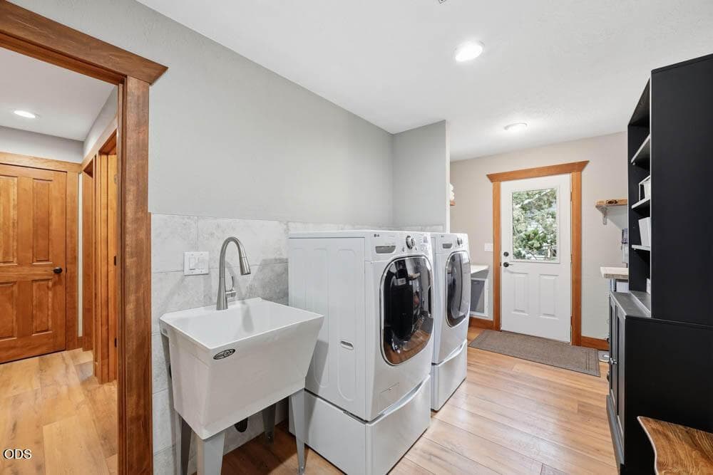 Photo of 63225 Stonewood Drive 33 of 48