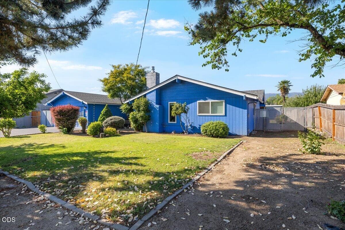 Photo of 2055 Alamar 3 of 18