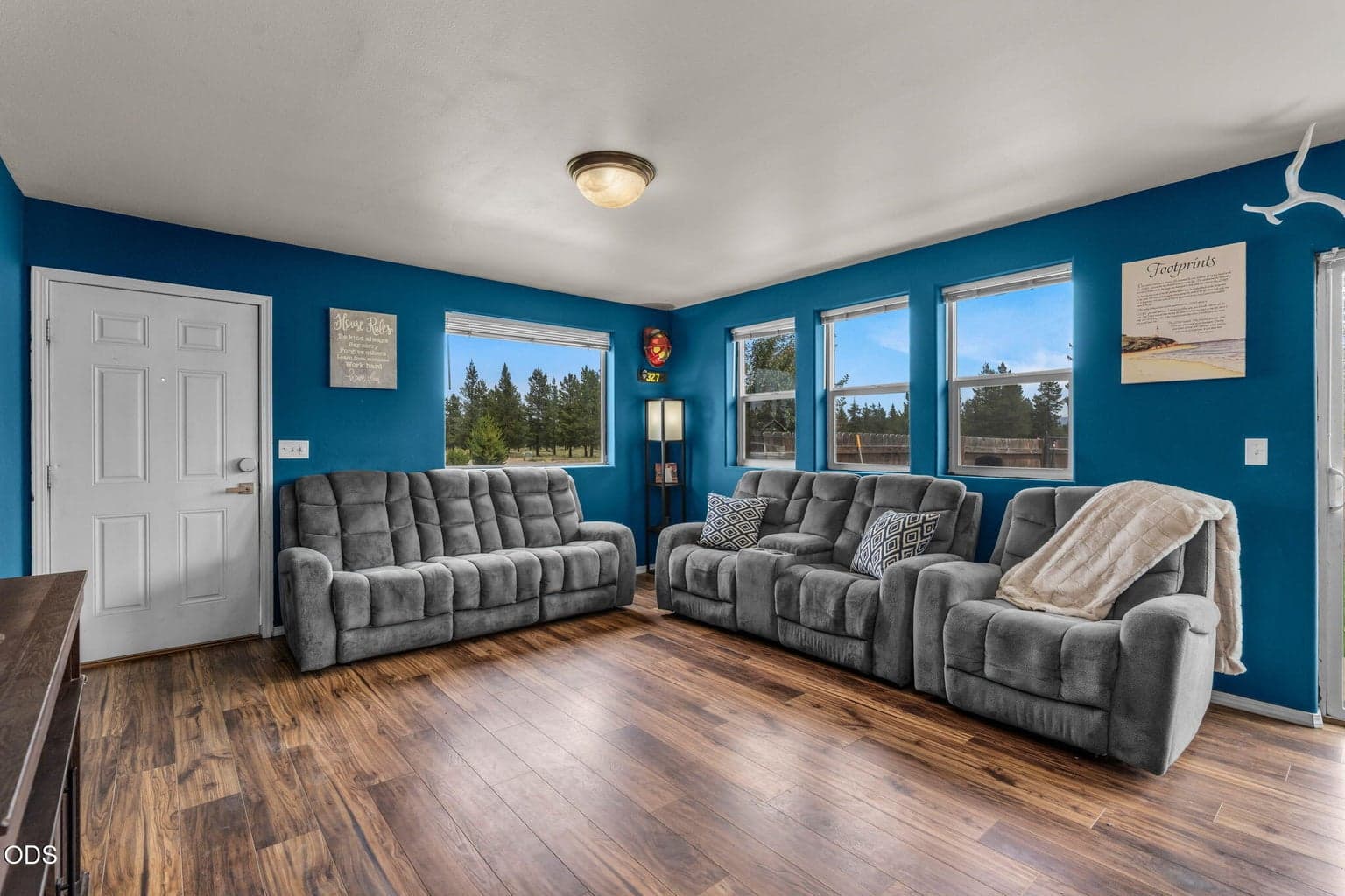 Photo of 16699 Conifer 5 of 18