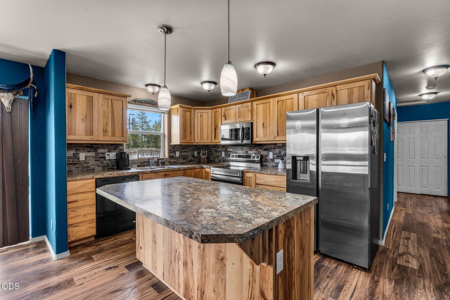 Photo of 16699 Conifer 3 of 18