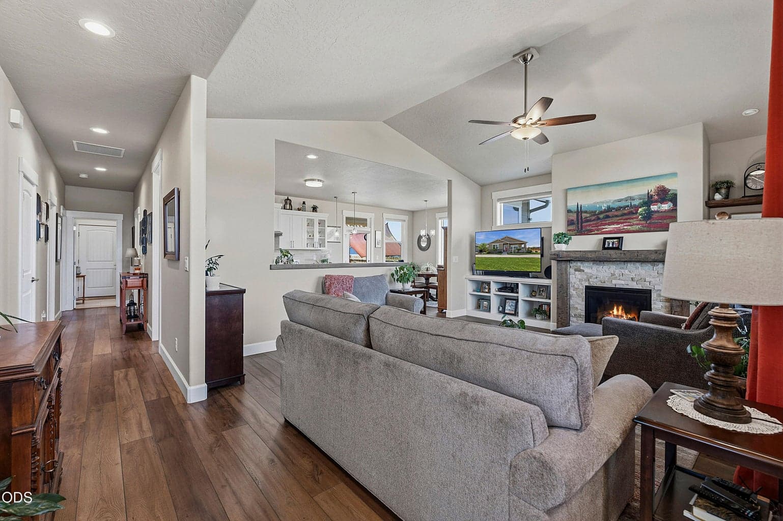 Photo of 1636 Hudspeth 5 of 43