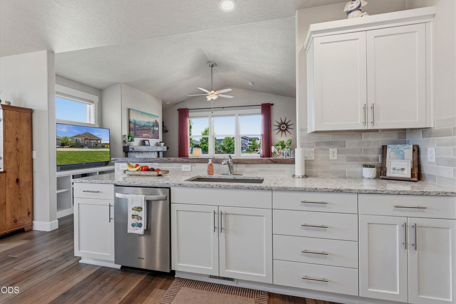 Photo of 1636 NE Hudspeth Road 11 of 43