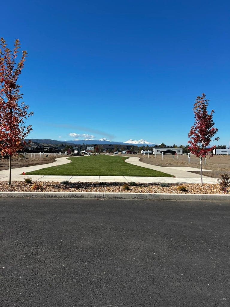 Photo of 3891 NE Petrosa Avenue 10 of 26