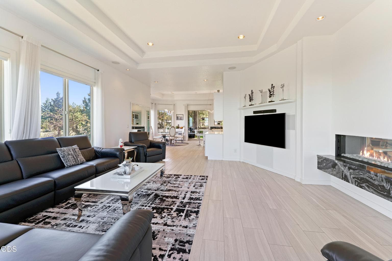 Photo of 1359 NW Remarkable Drive 13 of 63