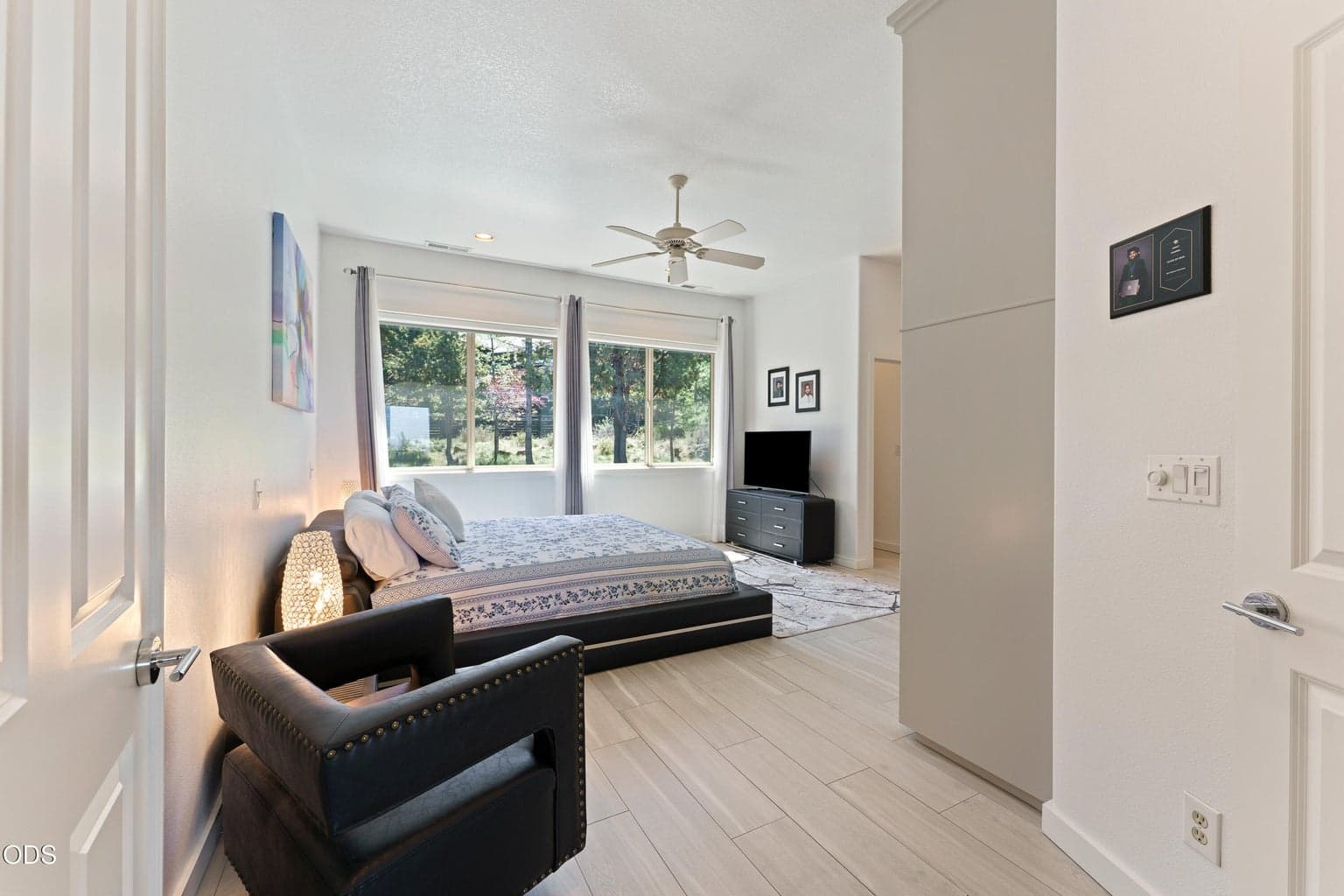 Photo of 1359 NW Remarkable Drive 22 of 63