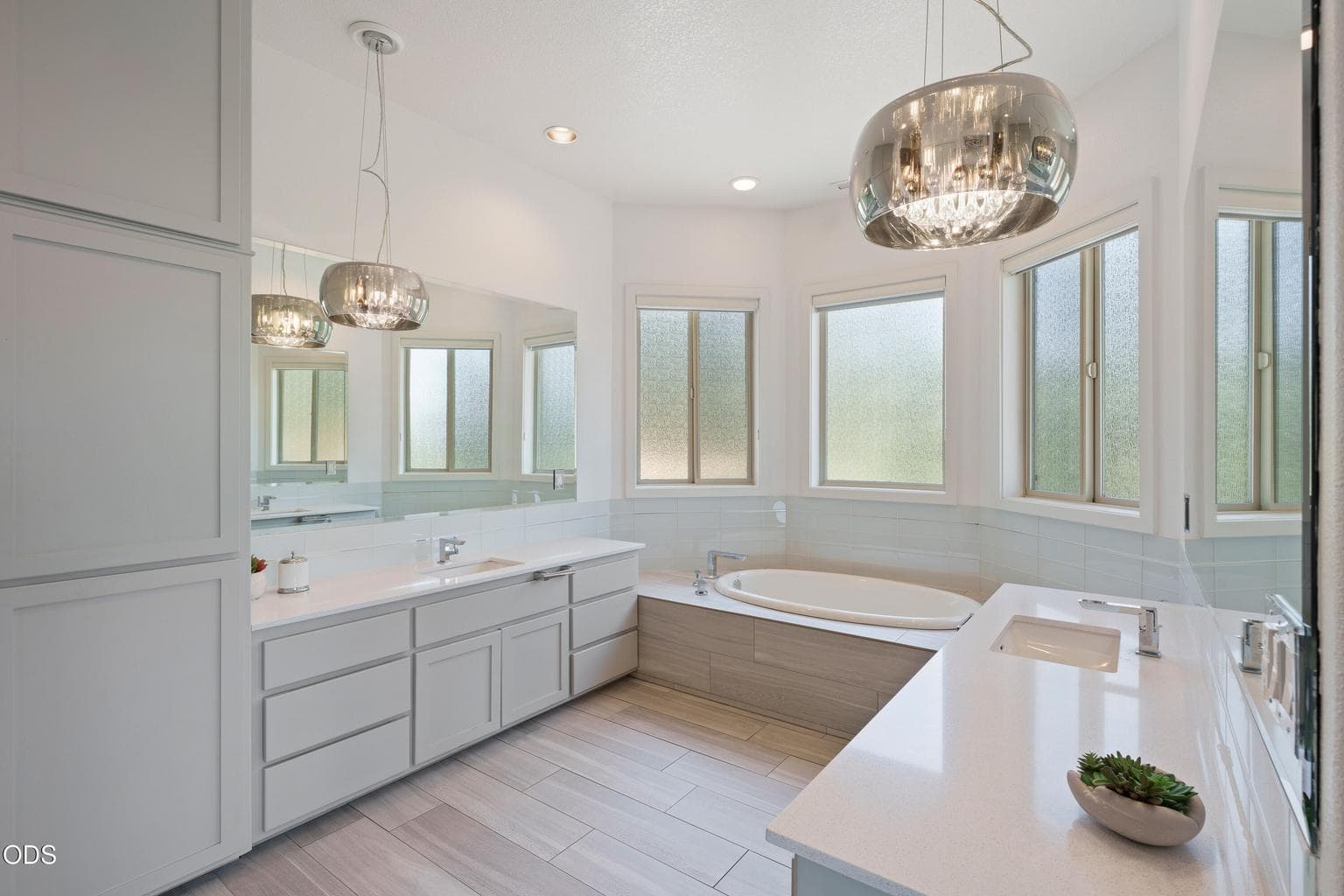 Photo of 1359 NW Remarkable Drive 30 of 63