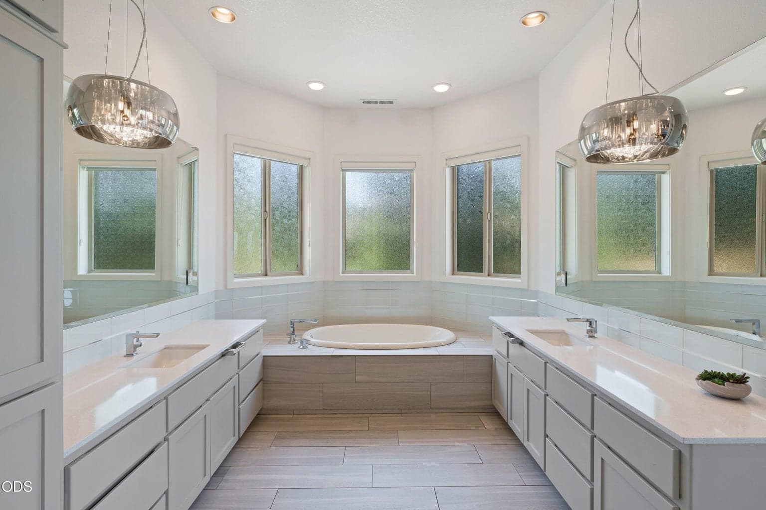 Photo of 1359 NW Remarkable Drive 31 of 63