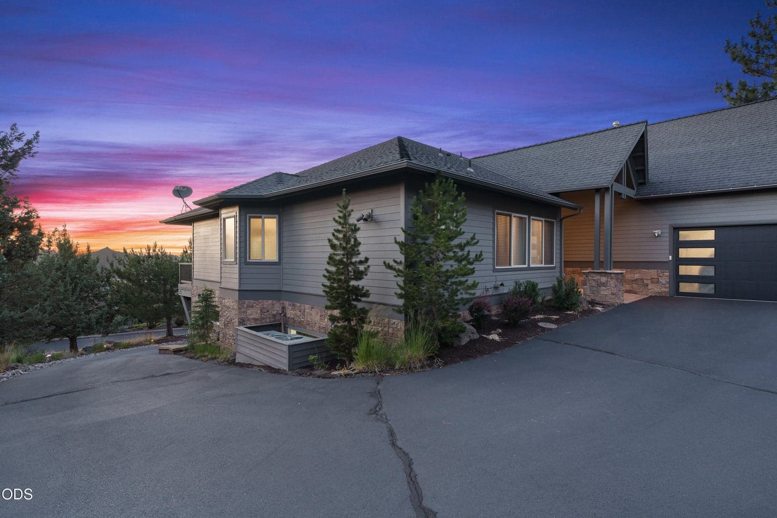 Photo of 1359 NW Remarkable Drive 51 of 63