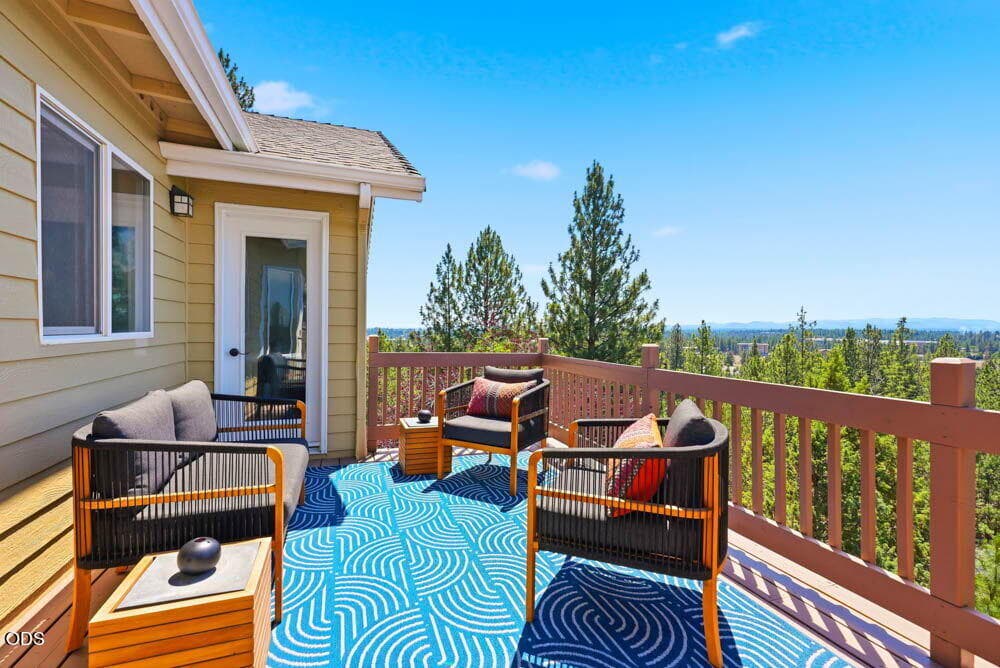 Photo of 1819 SW Troon Avenue 14 of 82