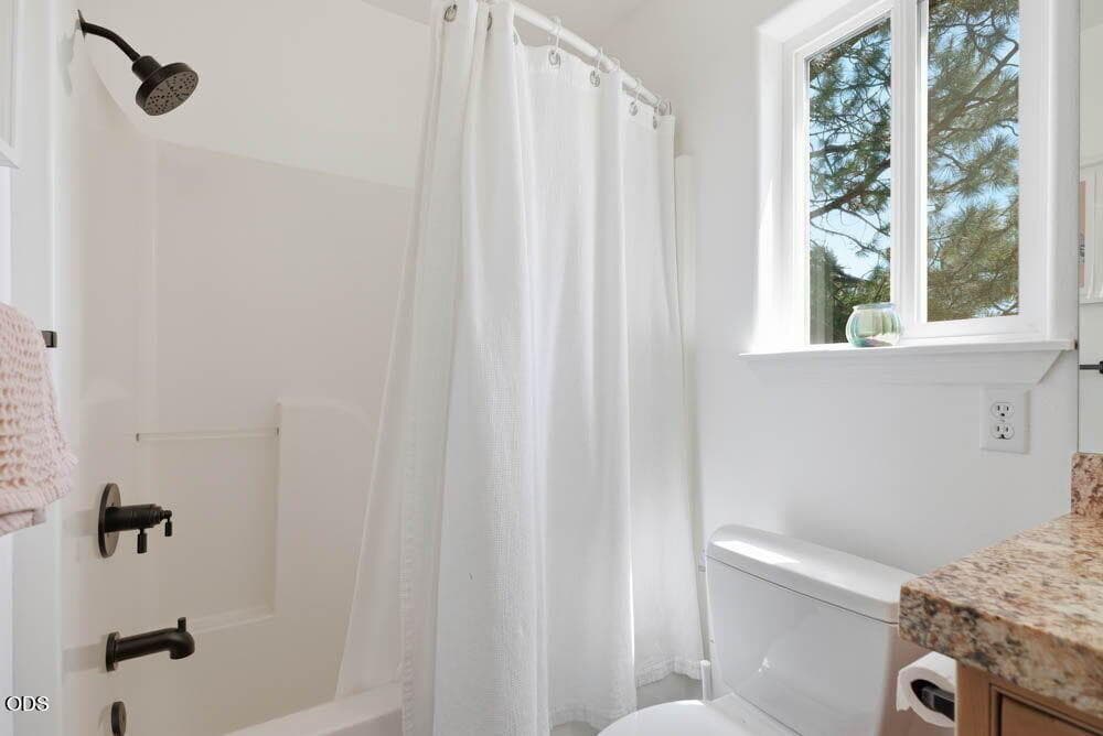 Photo of 1819 SW Troon Avenue 38 of 82
