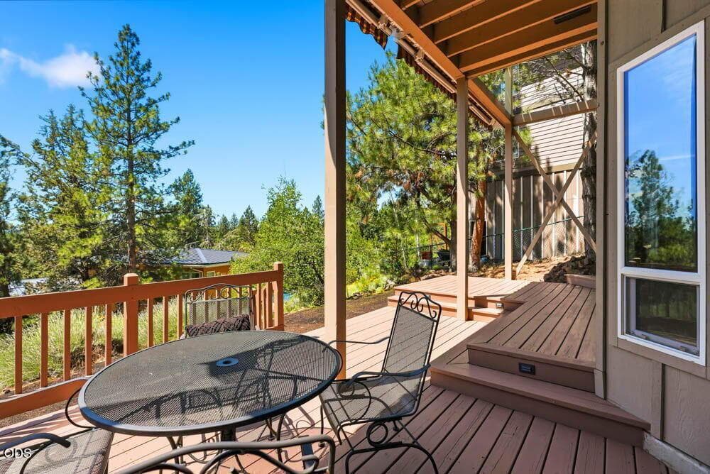 Photo of 1819 SW Troon Avenue 67 of 82