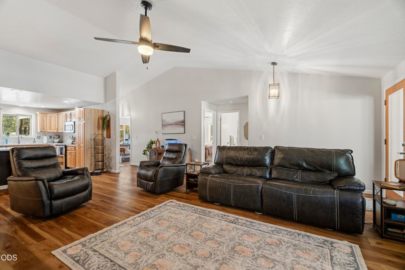 Photo of 2716 Boone Circle 15 of 65