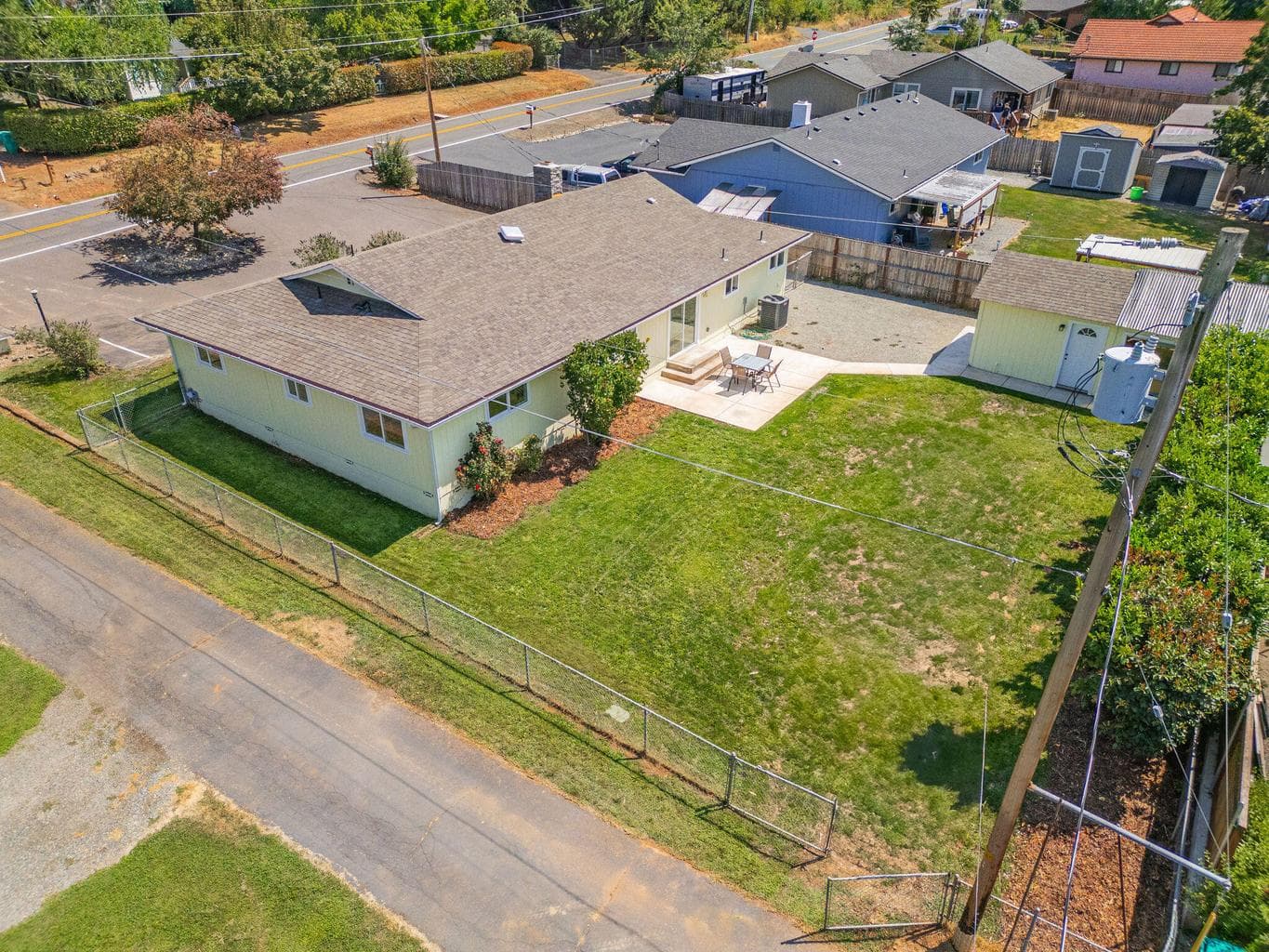 Photo of 2040 Hamilton 3 of 31