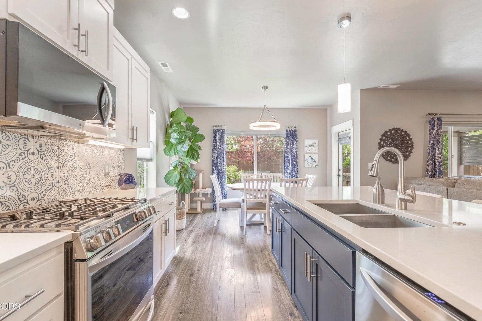 Large Kitchen