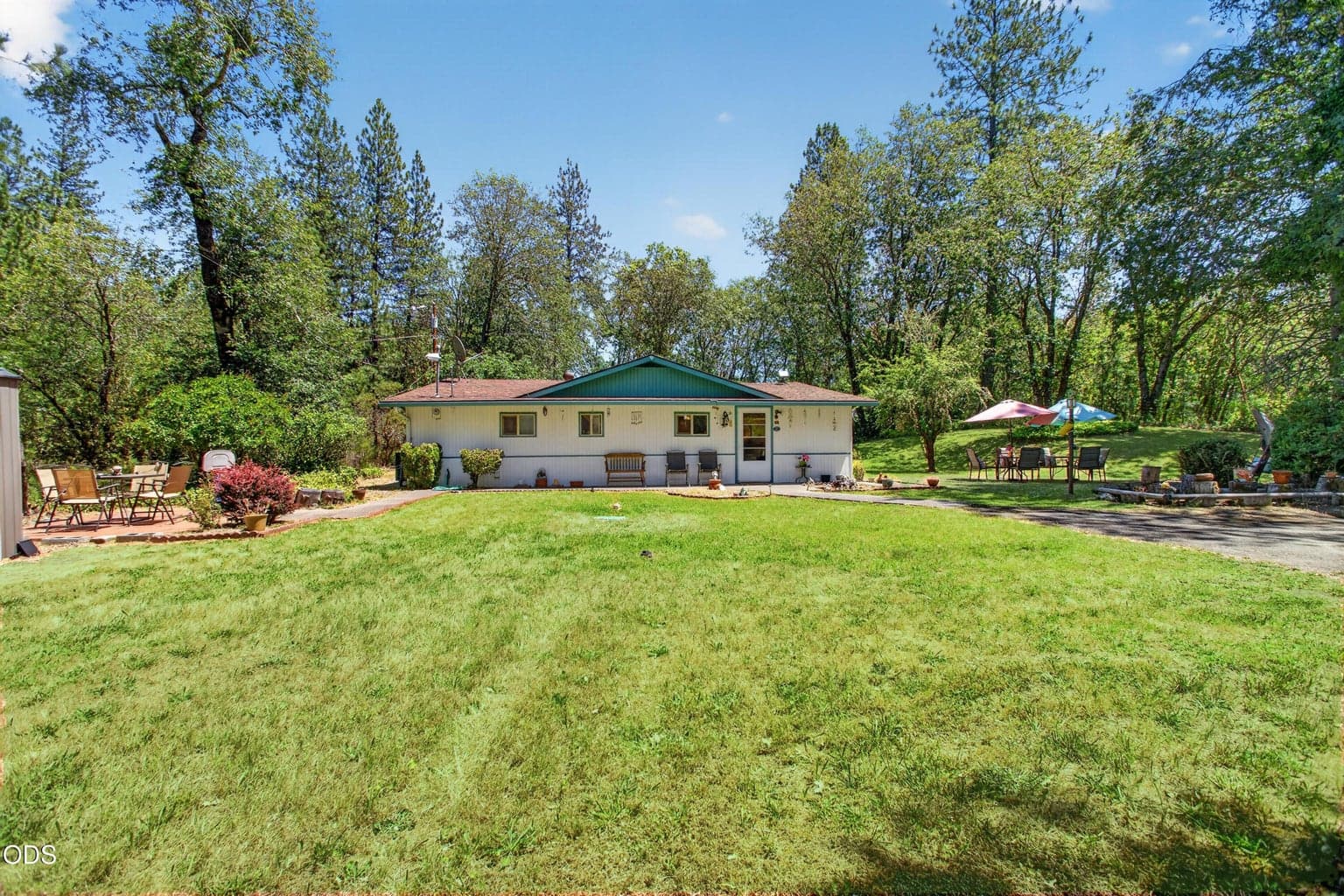Photo of 4041 Woodland Park 1 of 36