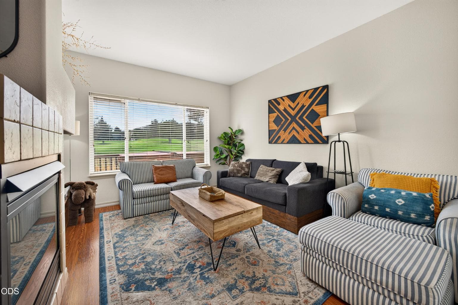 Photo of 993 Golden Pheasant Drive 10 of 24