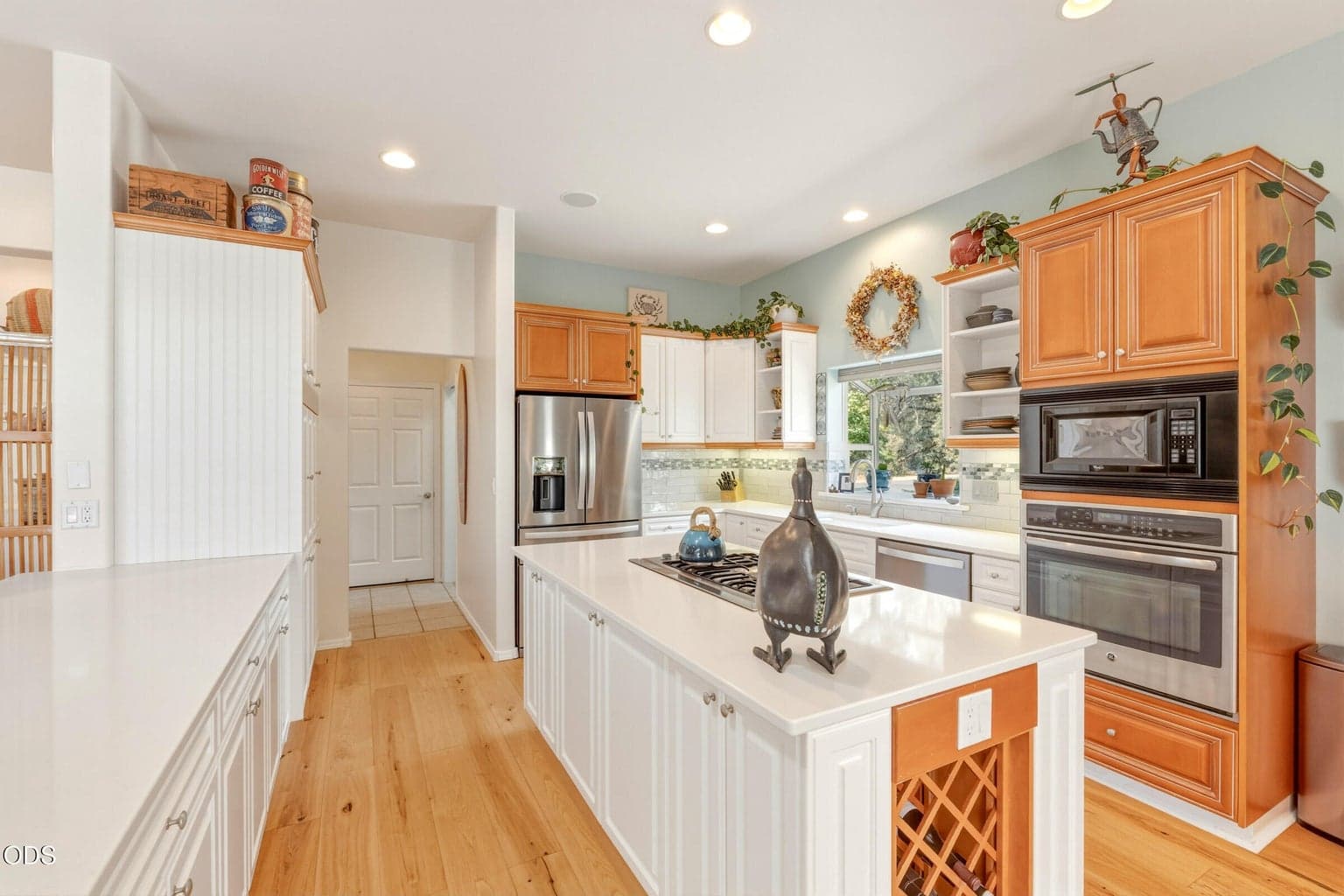 Photo of 990 Victoria Falls Drive 17 of 68