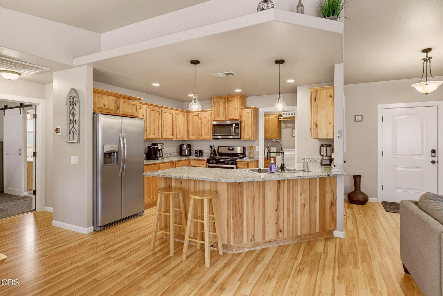 Photo of 1003 Grandview 6 of 48