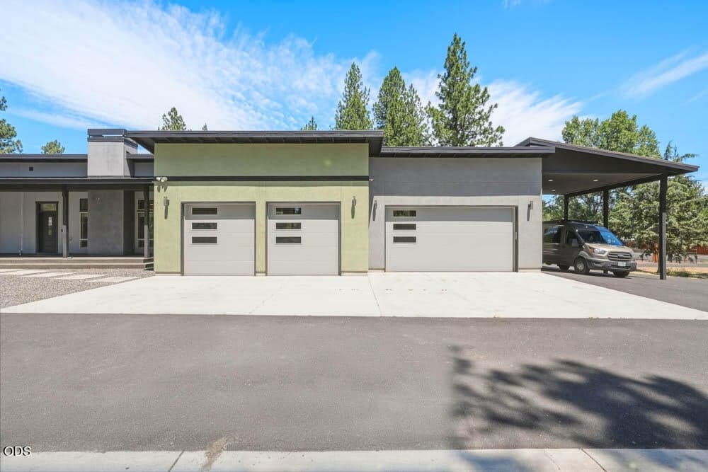 Photo of 59981 Cheyenne Road 12 of 59