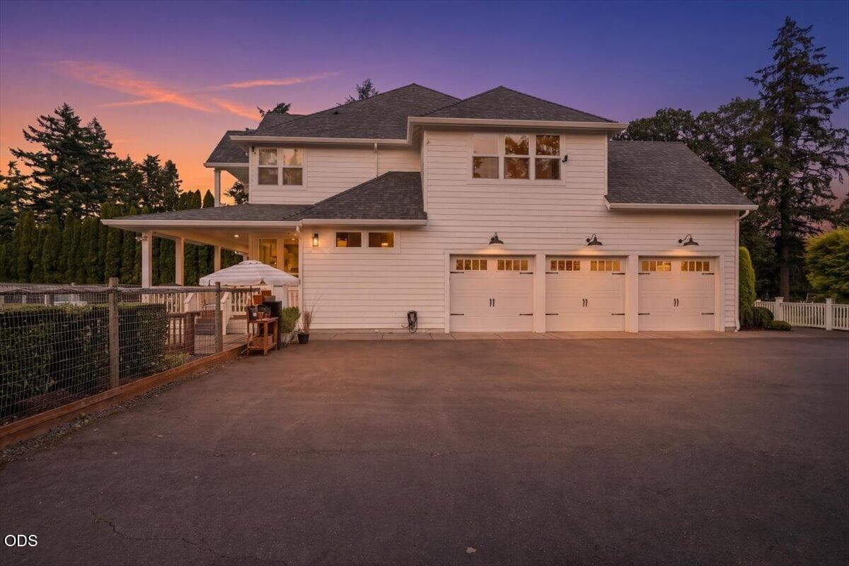 Photo of 7175 Lathrop 3 of 48