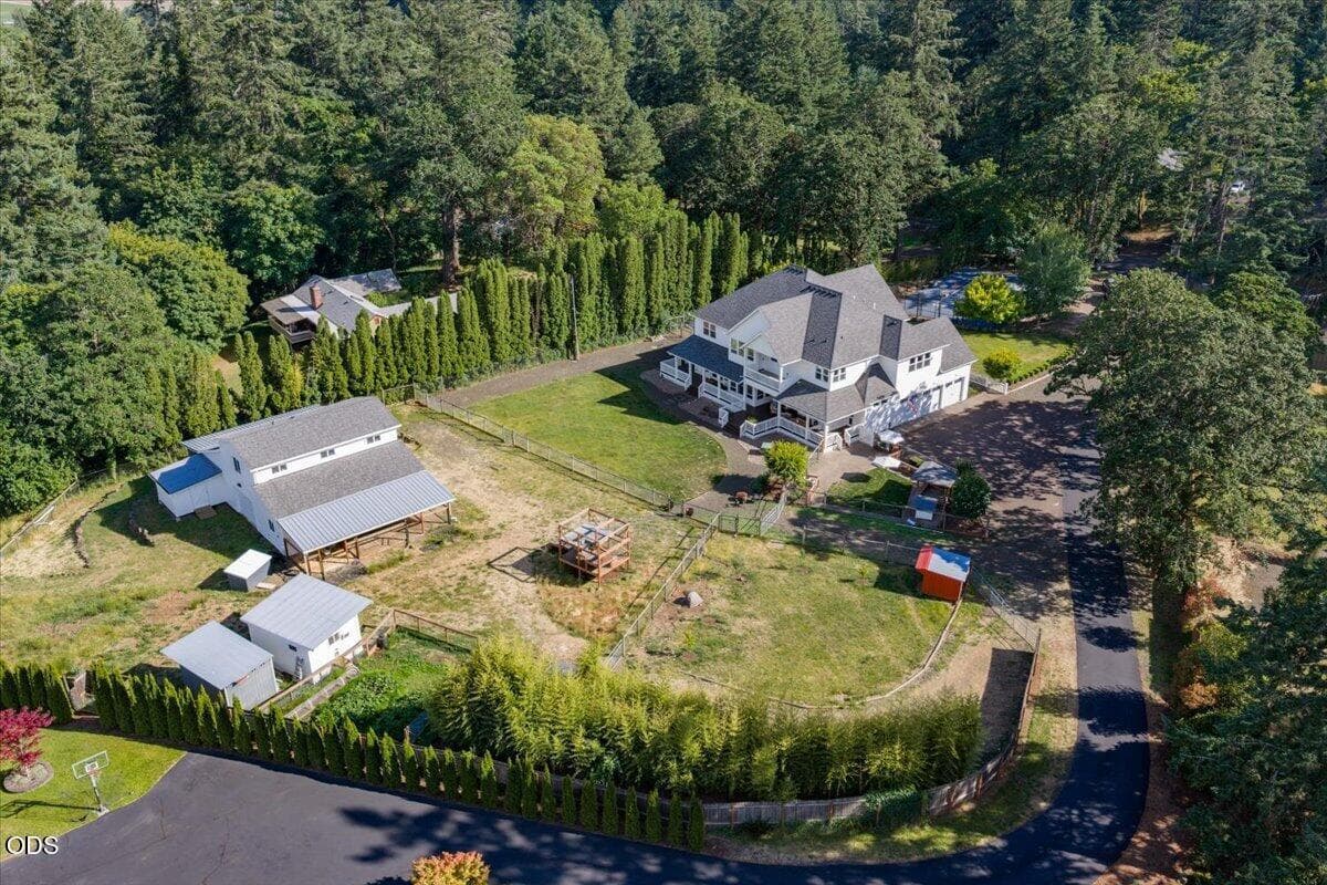 Photo of 7175 Lathrop 5 of 48