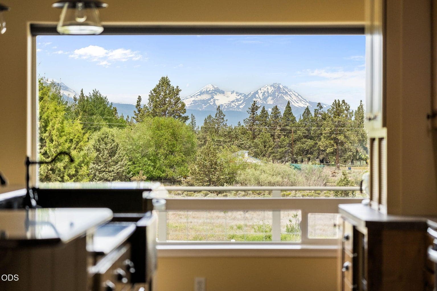 Breathtaking Cascade Mountain Views from the kitchen