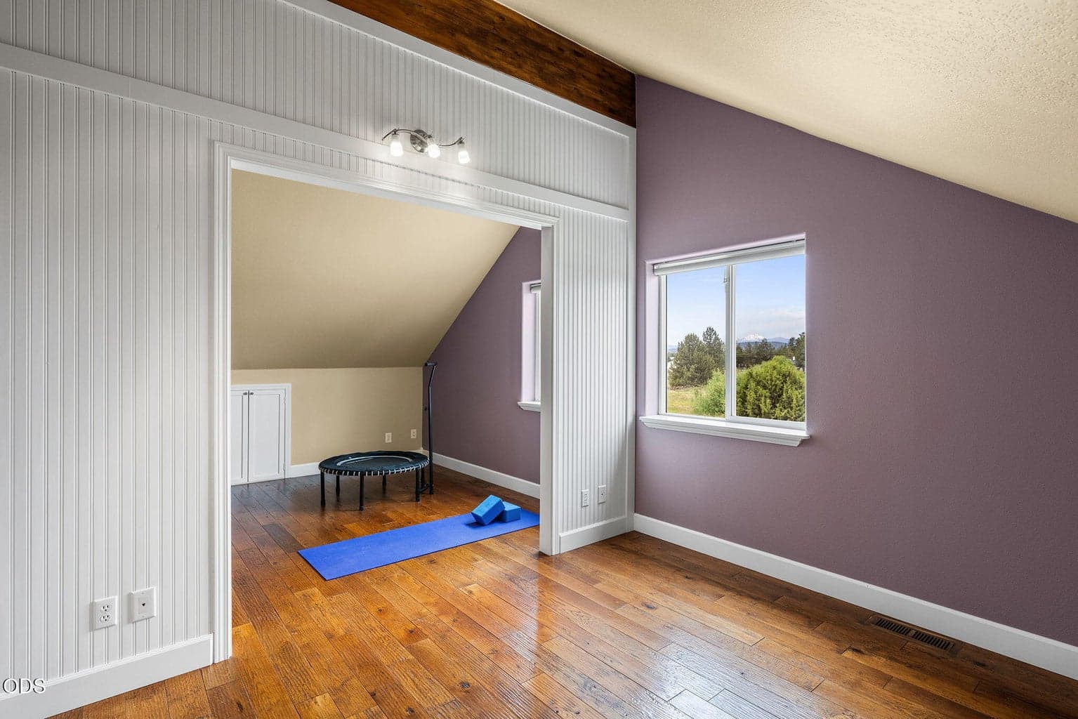 Flexible multi-use bedroom