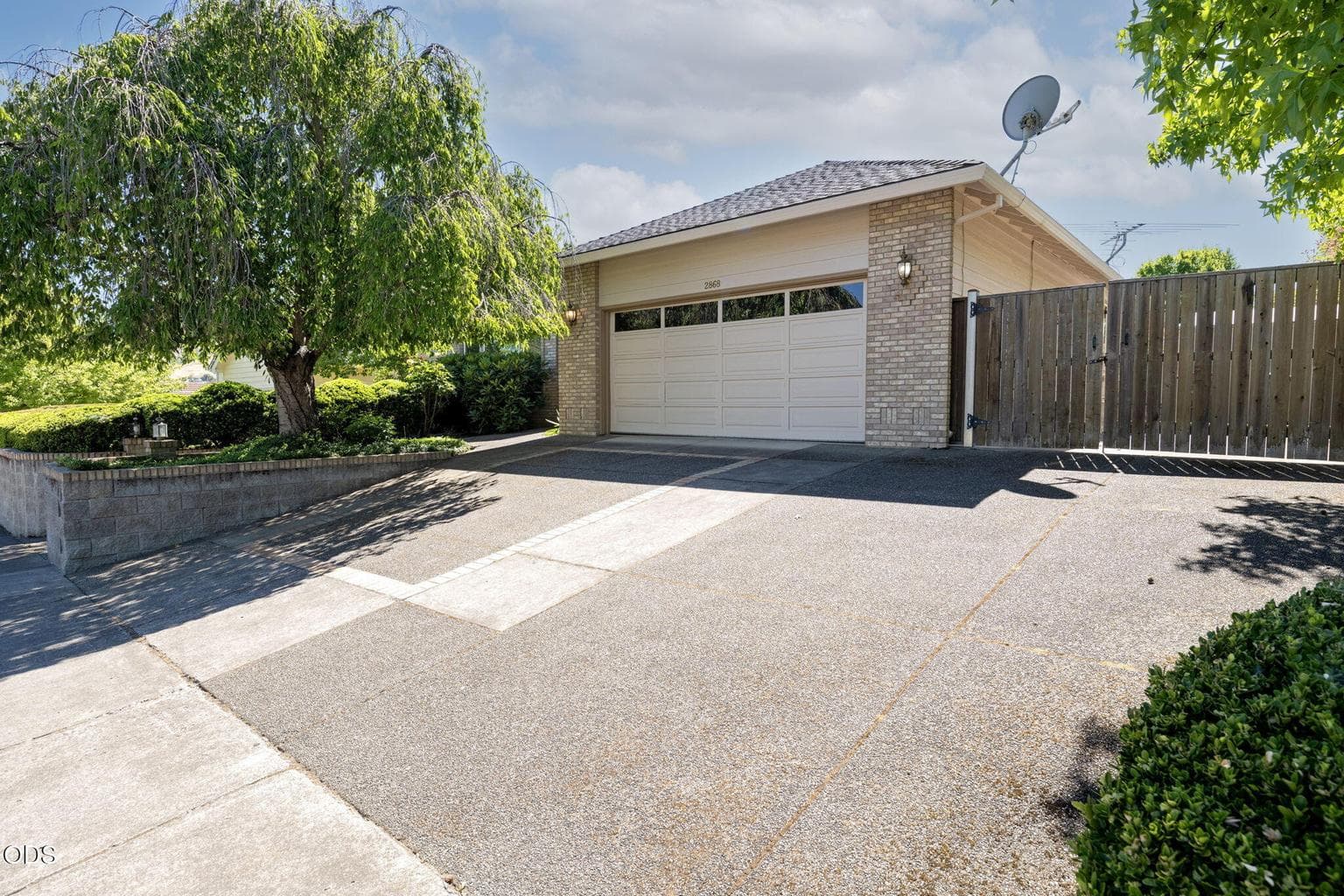 Photo of 2868 Wilkshire Drive 4 of 24