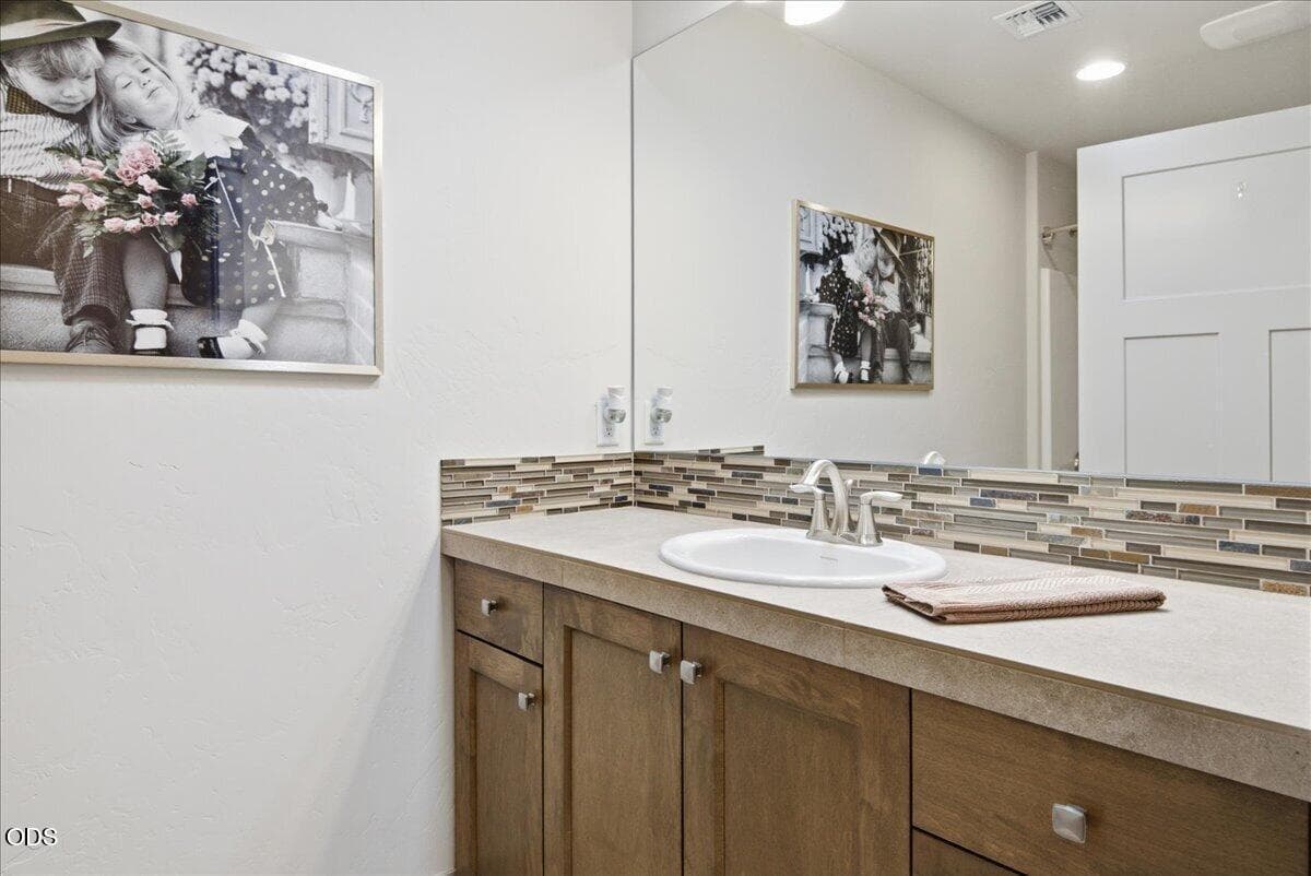 Photo of 1726 Turnstone Road 27 of 58