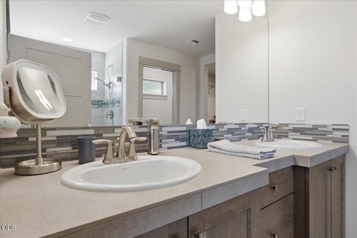 Photo of 1726 Turnstone Road 35 of 58