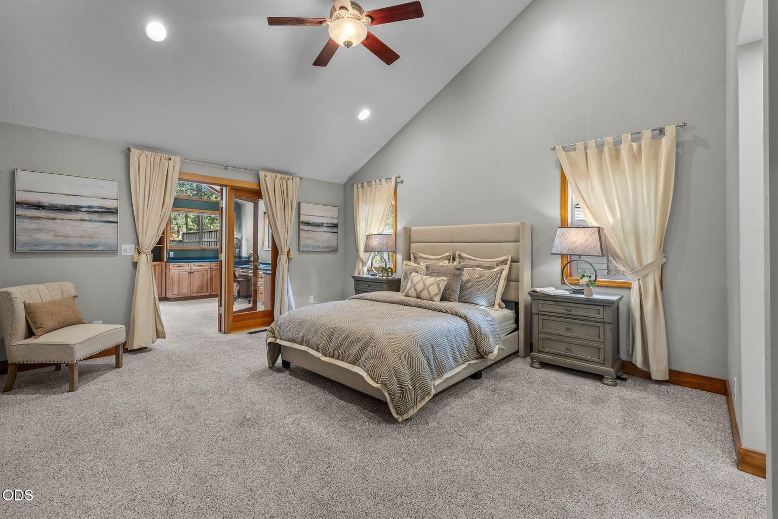 Primary bedroom ensuite