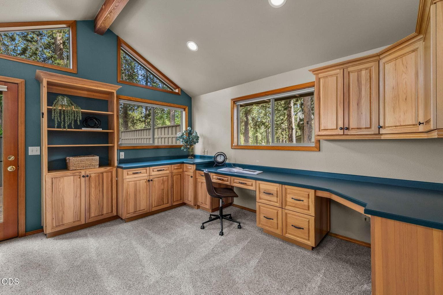 Dedicated office off of primary bedroom