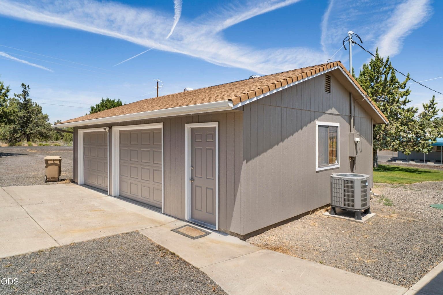 Photo of 15447 SW Chinook Drive 20 of 57