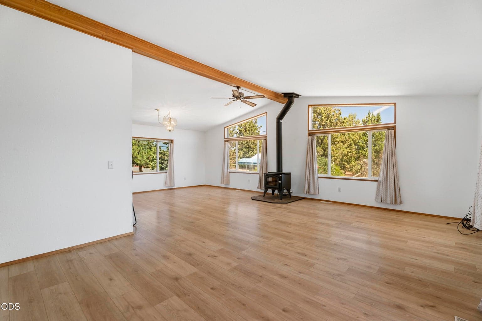 Photo of 15447 SW Chinook Drive 40 of 57