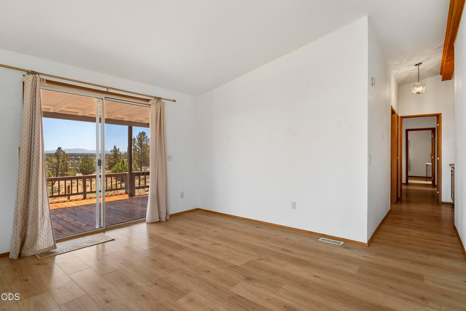 Photo of 15447 SW Chinook Drive 41 of 57