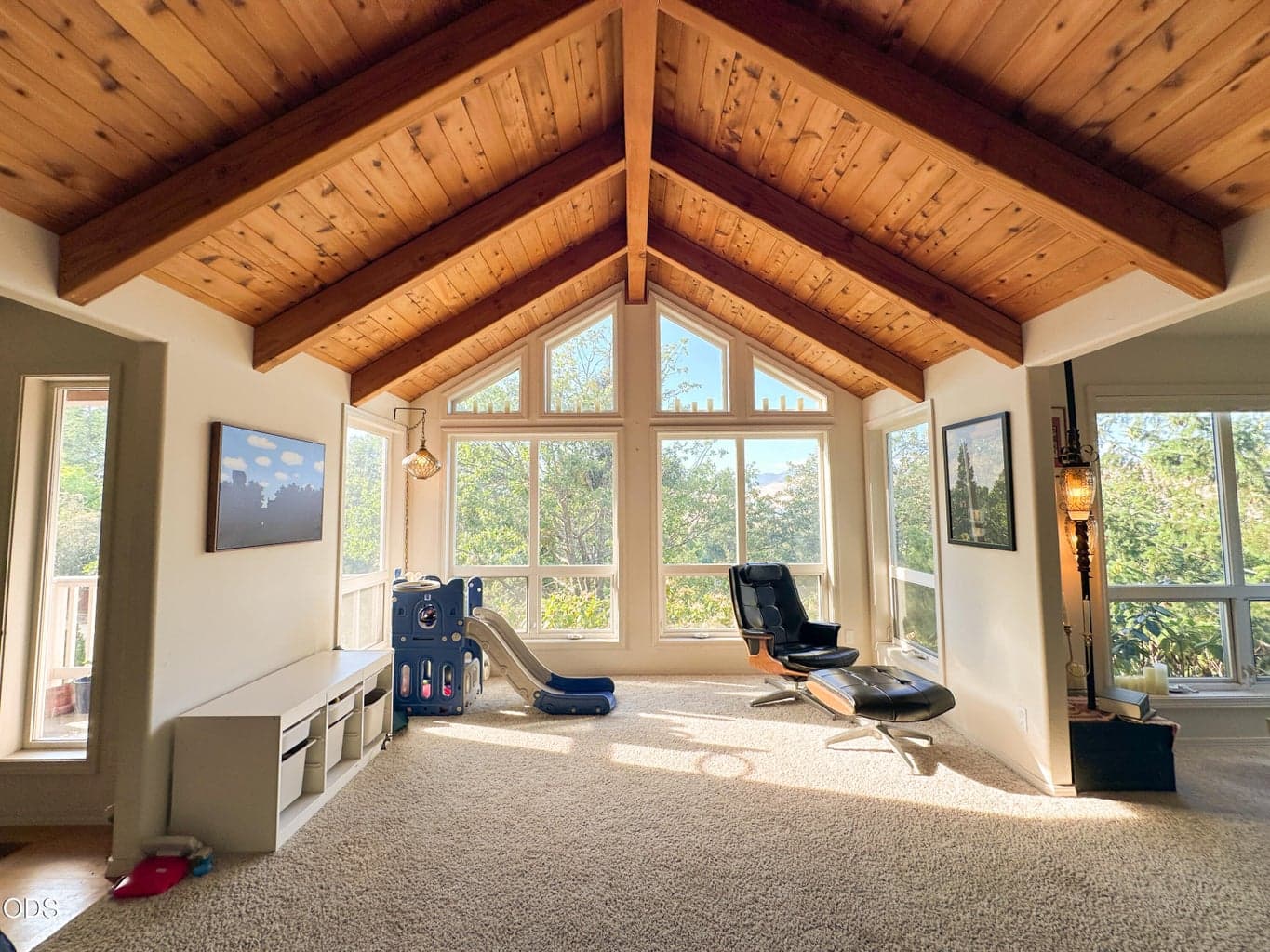 1536 Pinecrest