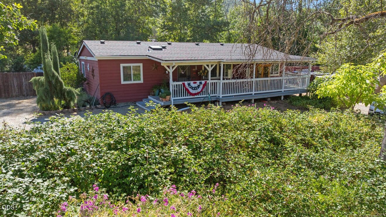 Photo of 690 Foots Creek 5 of 45
