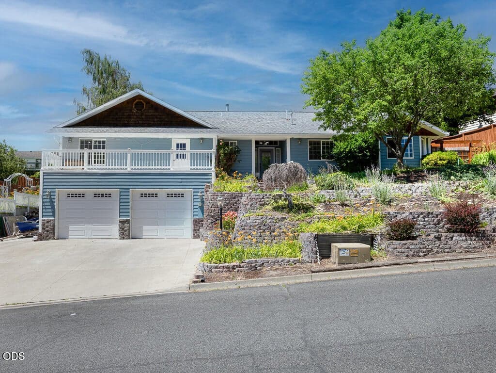 Photo of 134 Ridgecrest 1 of 31