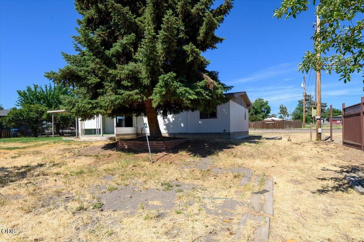 Photo of 8608 NW 8th Street 21 of 25