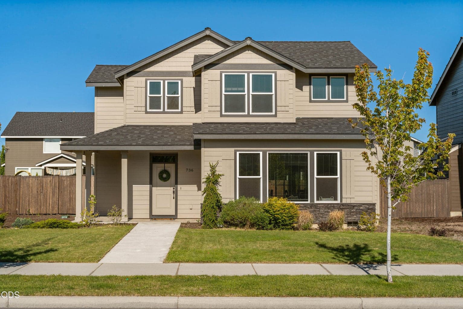 Photo of 736 27th 2 of 26