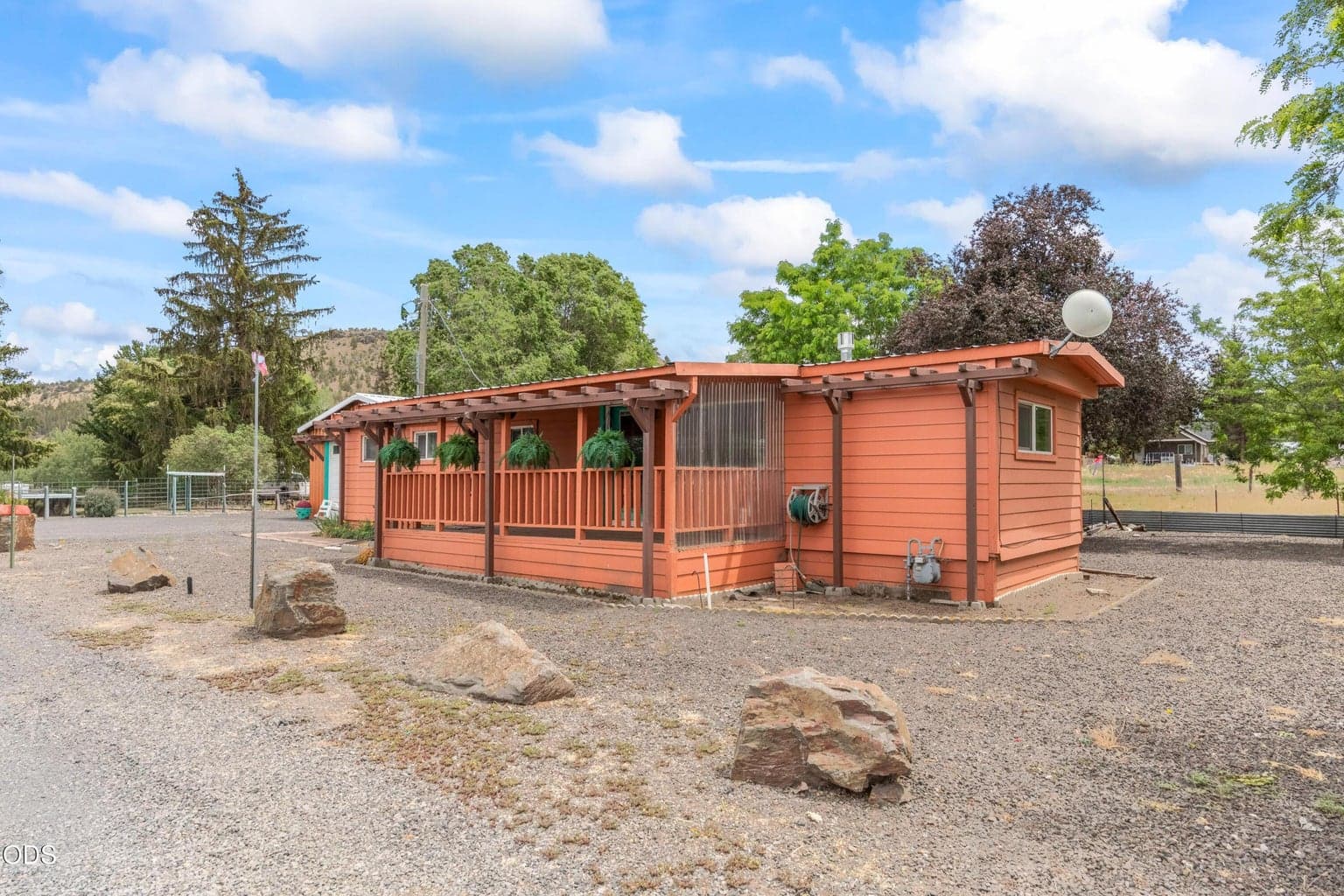 Photo of 2088 SE Rose Lane 26 of 29