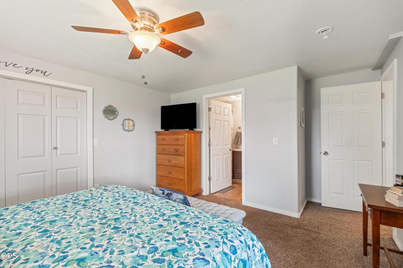 Photo of 751 NE Lookout Avenue 14 of 37