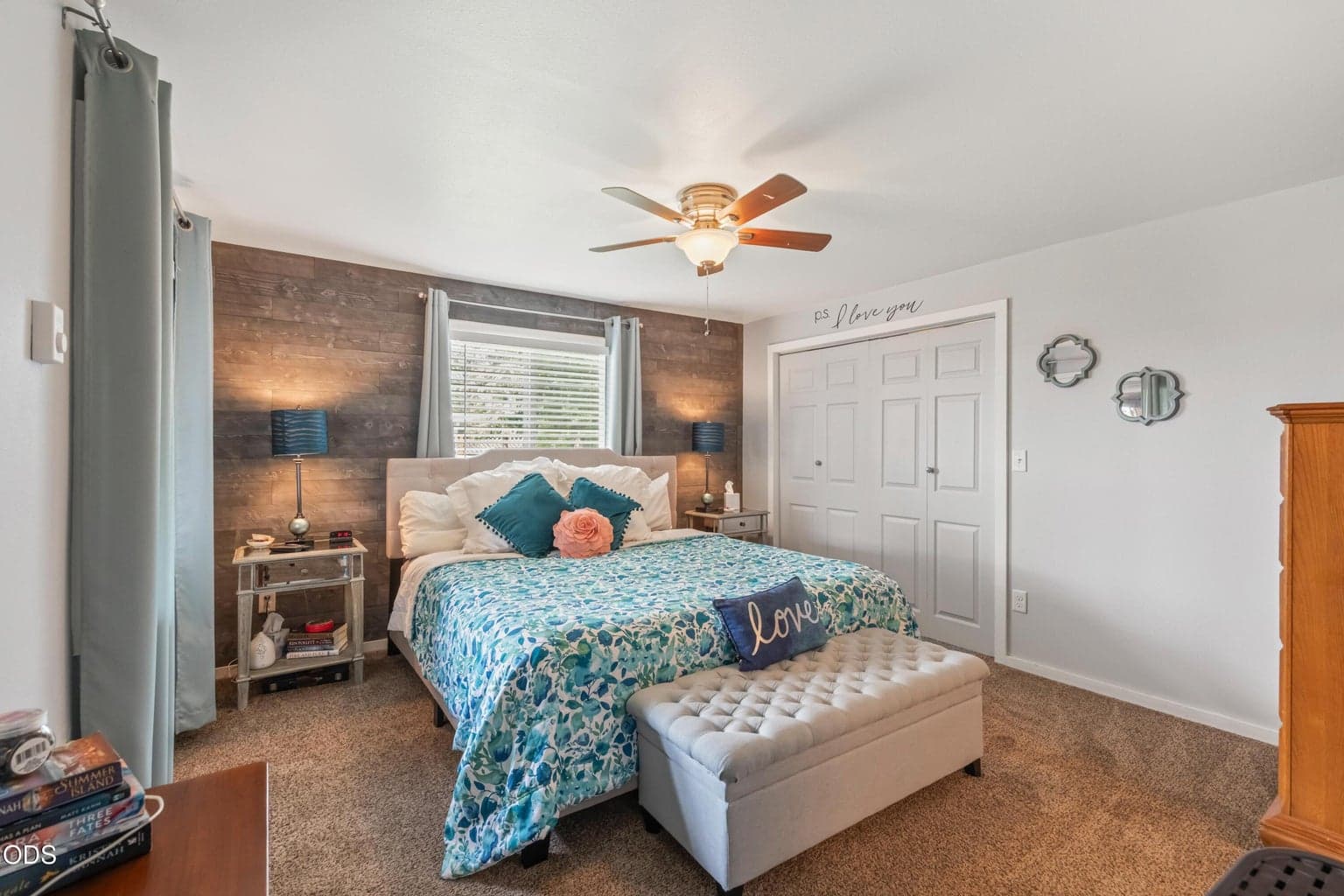 Photo of 751 NE Lookout Avenue 13 of 37