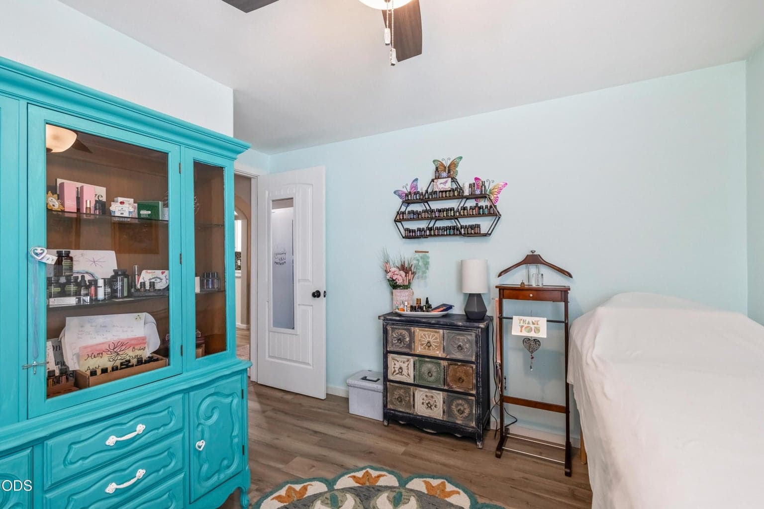 Photo of 751 NE Lookout Avenue 23 of 37